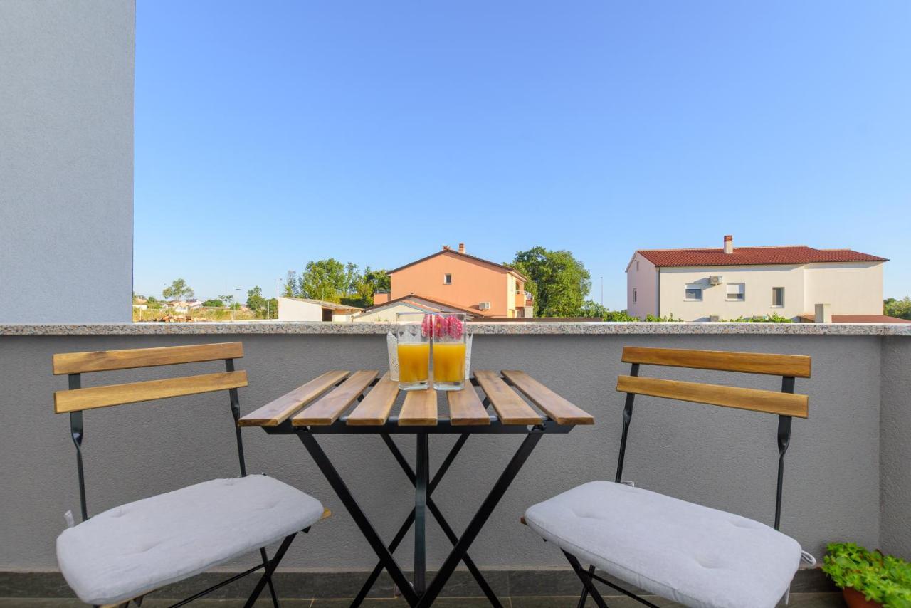 Vita, - 2 Apartament *